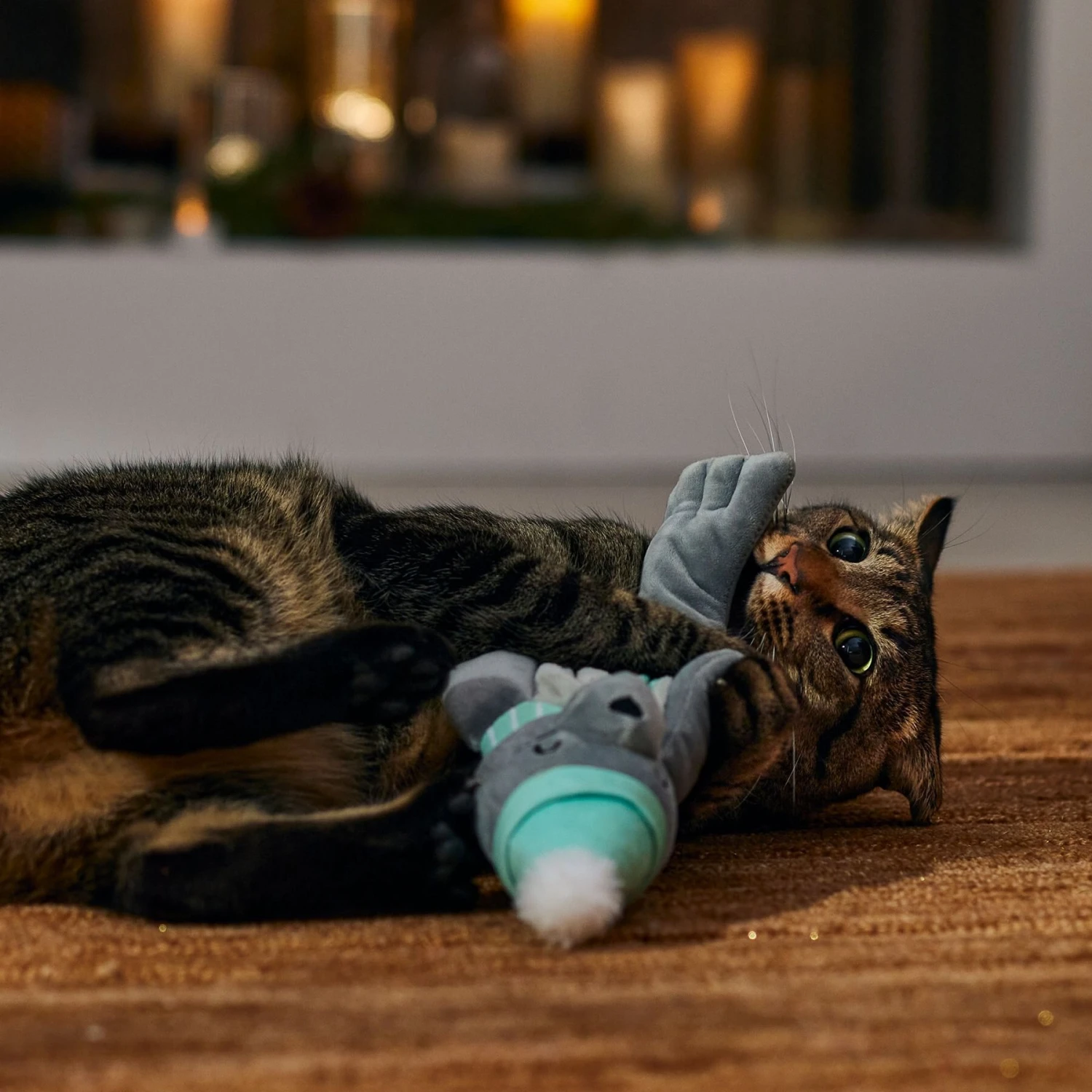 Frisco Holiday Interactive Flopping Seal Electronic Cat Toy With Catnip 7 Frisco Holiday Interactive Flopping Seal Electronic Cat Toy With Catnip - Image 5